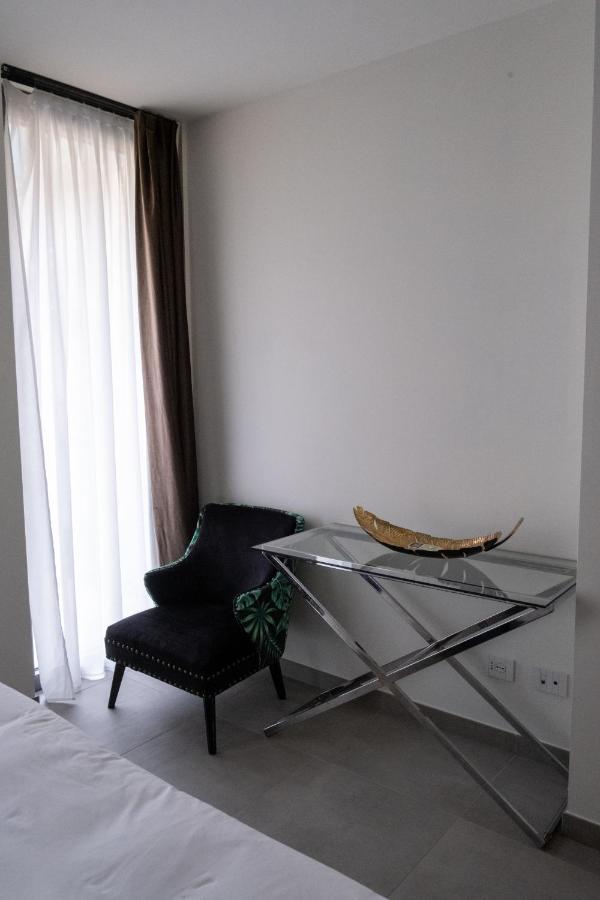 Unica Suites Milano Exterior photo